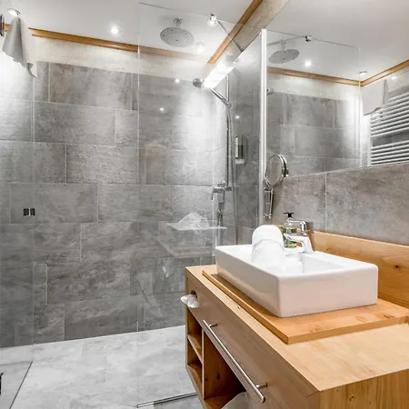 Tilia Living - Mit Dem Komfort Eines Kleinen, Feinen 4* ריד אים אוברינטל