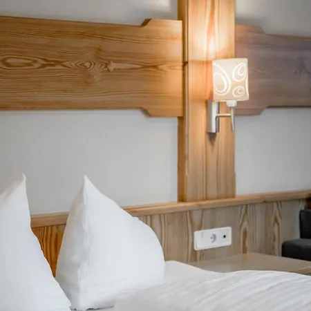 מלון Tilia Living - Mit Dem Komfort Eines Kleinen, Feinen ריד אים אוברינטל