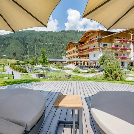 ホテル Tilia Living - Mit Dem Komfort Eines Kleinen, Feinen 4*